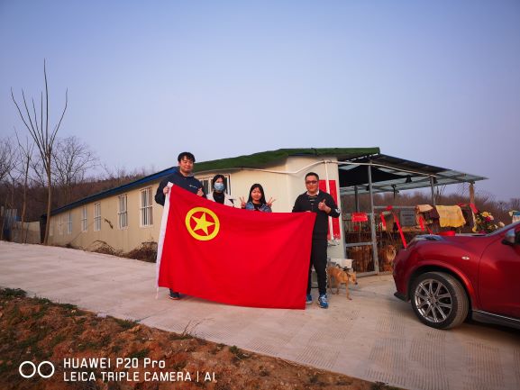 關愛流浪小動物，愿你我同行——皖投置業(yè)志愿者服務隊開展關愛小動物活動