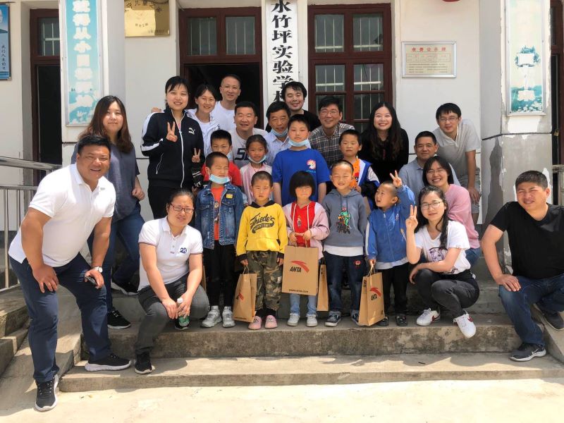 公司第一、第二黨支部赴金寨縣開展支部共建暨扶貧志愿活動